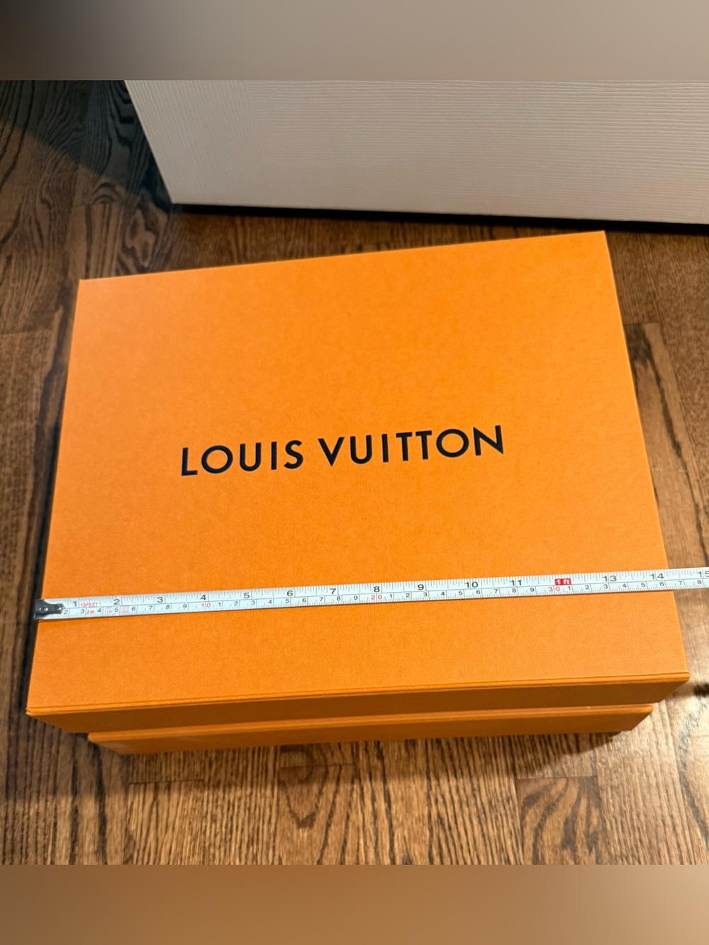 Louis Vuitton Orange Gift Boxes with Black Logo - Pair - Picture 2 of 5